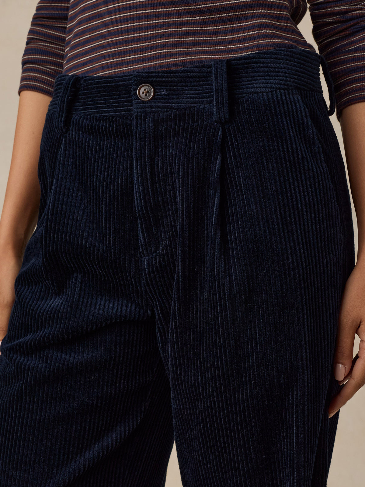 Hawthorne Cord Pleated Trouser - Navy